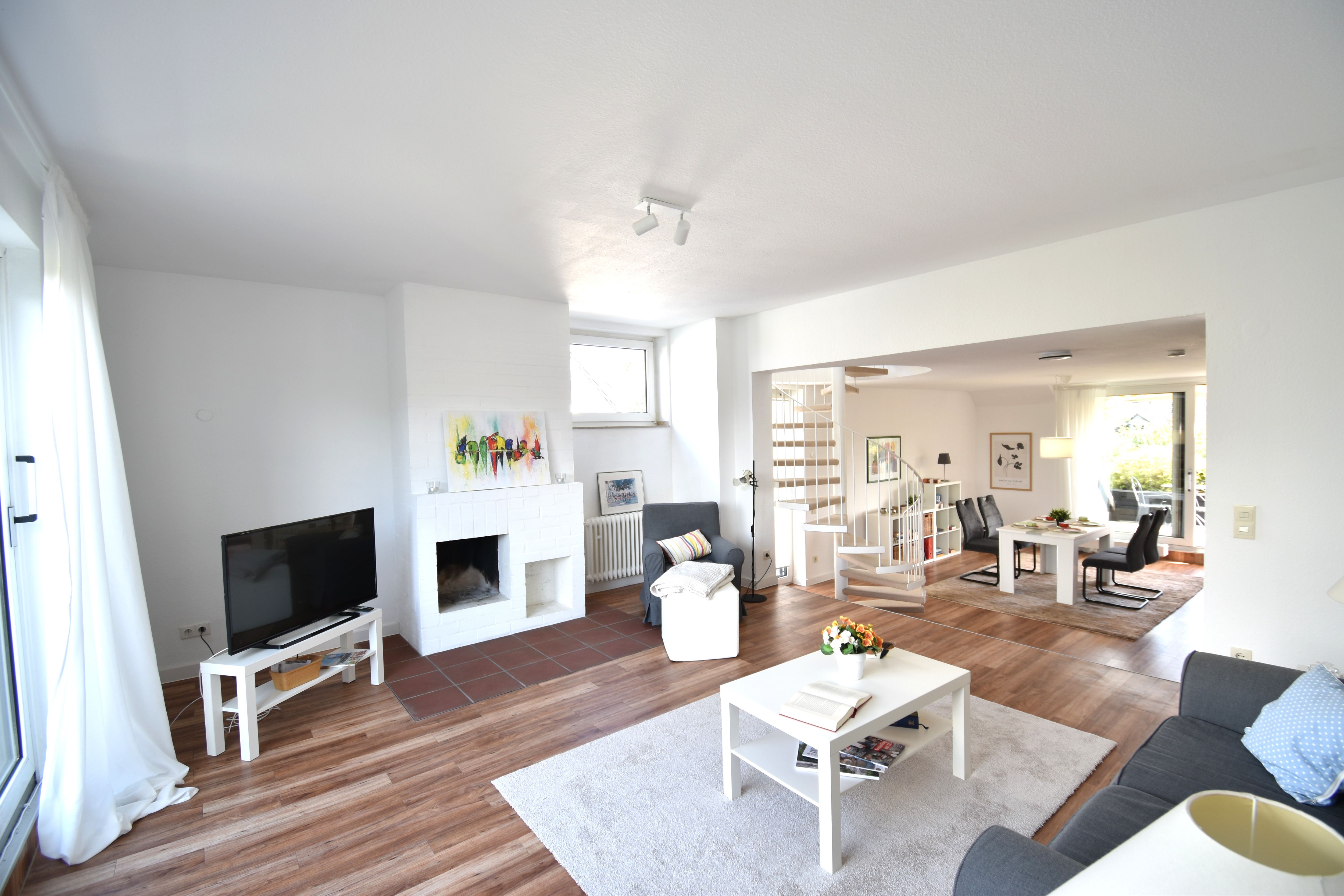 Hochwertige 5-Zimmer-Garten-Maisonettewohnung in Düsseldorf Wittlaer