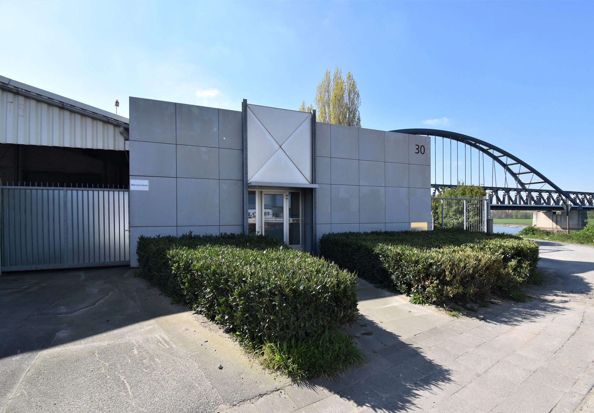 Gewerbe-Juwel im Düsseldorfer Hafen! 1. Reihe Rhein